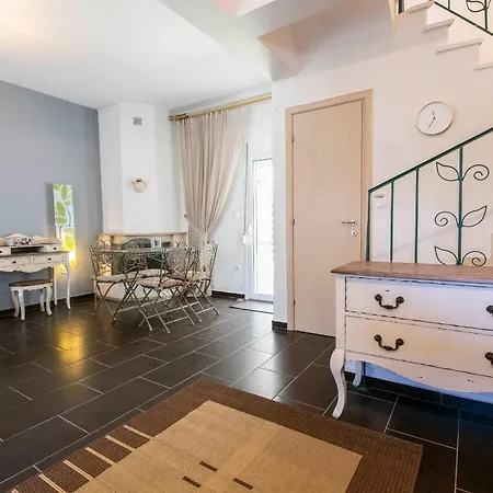 Sunlight Maisonette By Rentalspro Services - Halkidiki ניקיטי